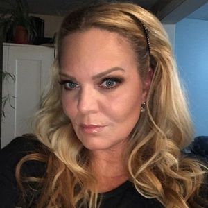 Meet your Posher, Candace